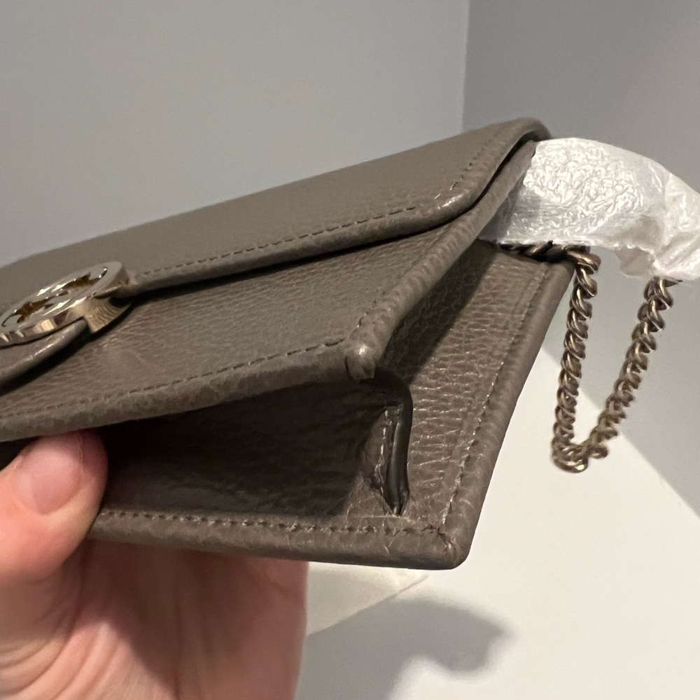 NEW Gucci GG Interlocking Wallet on Chain Grey - Picture 3 of 10